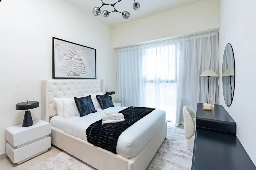 Apartamento Nasma - Modern 3Br Oasis With Balcony In Azizi Riviera Dubái